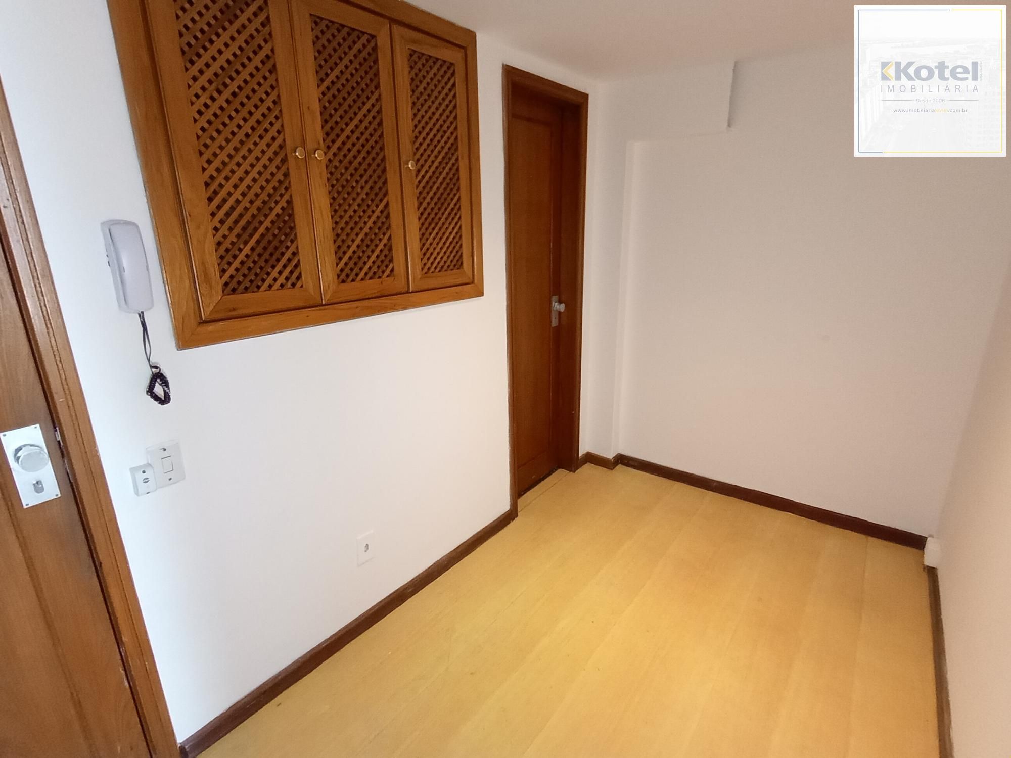 Sala na Venâncio Aires com mezanino e 2 banheiros — foto 3