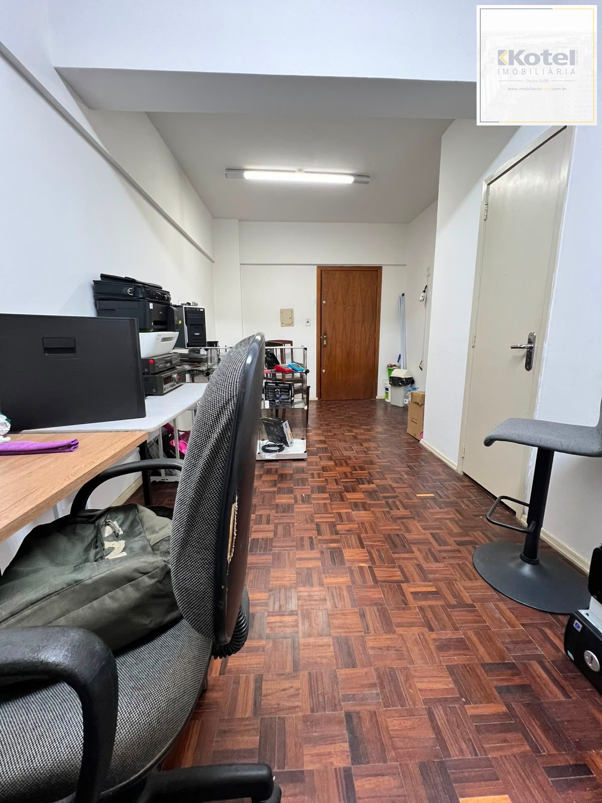 SALA COMERCIAL À VENDA NO CENTRO HISTÓRICO | JÁ LOCADA — foto 2