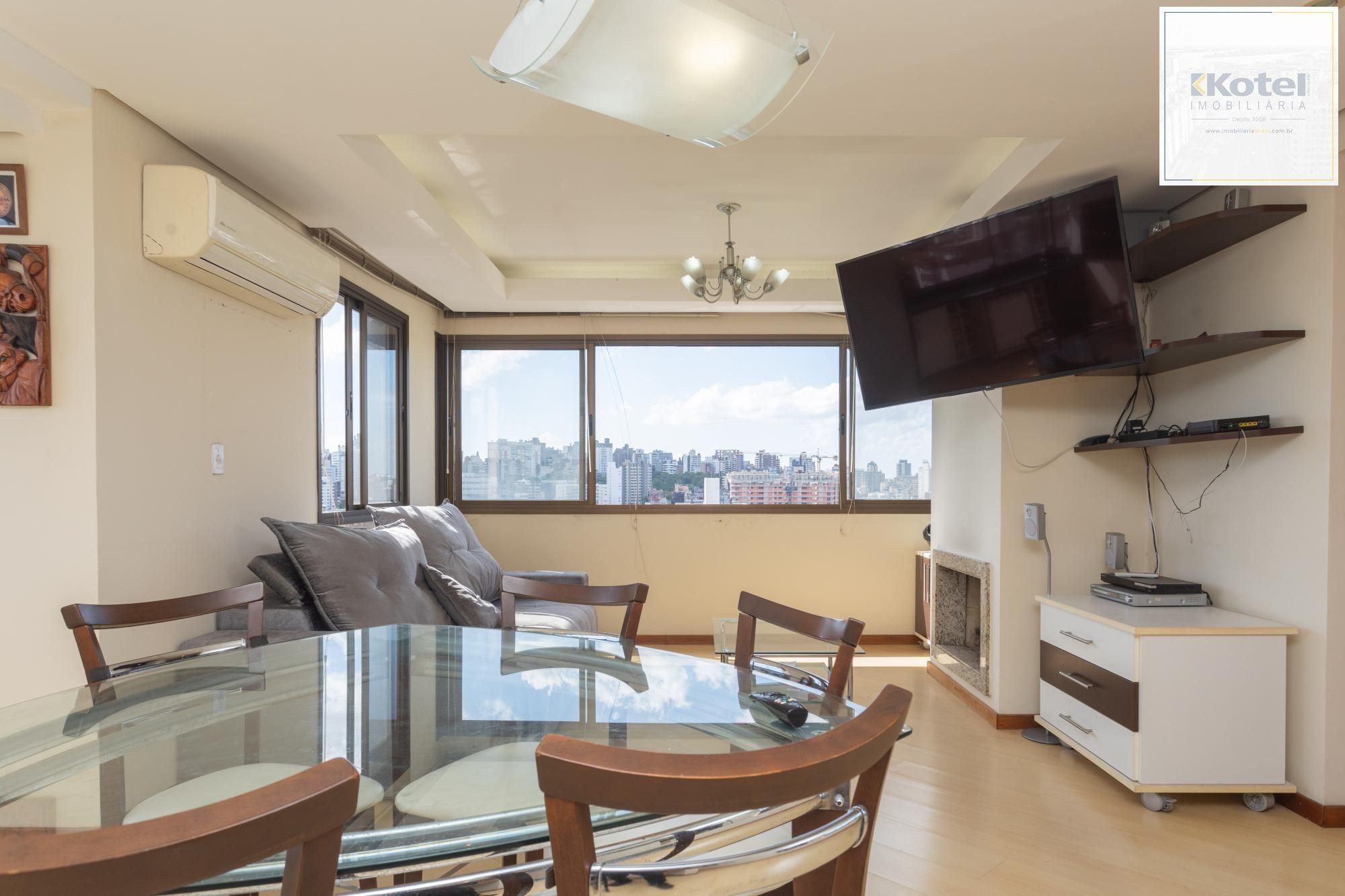 Apartamento 2 dormitórios  sendo 1 suíte e 3 vagas no Petrópolis. — foto 3
