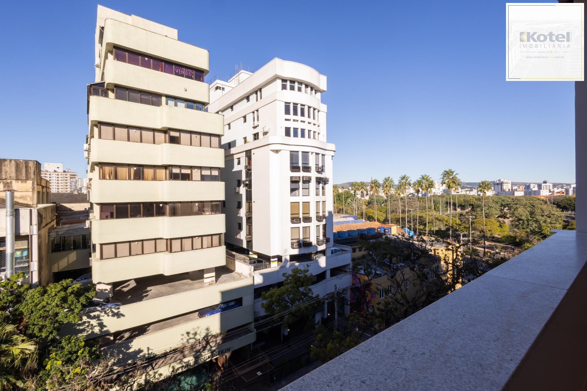 Apartamento totalmente reformado de 140m2 com vaga no Bom Fim