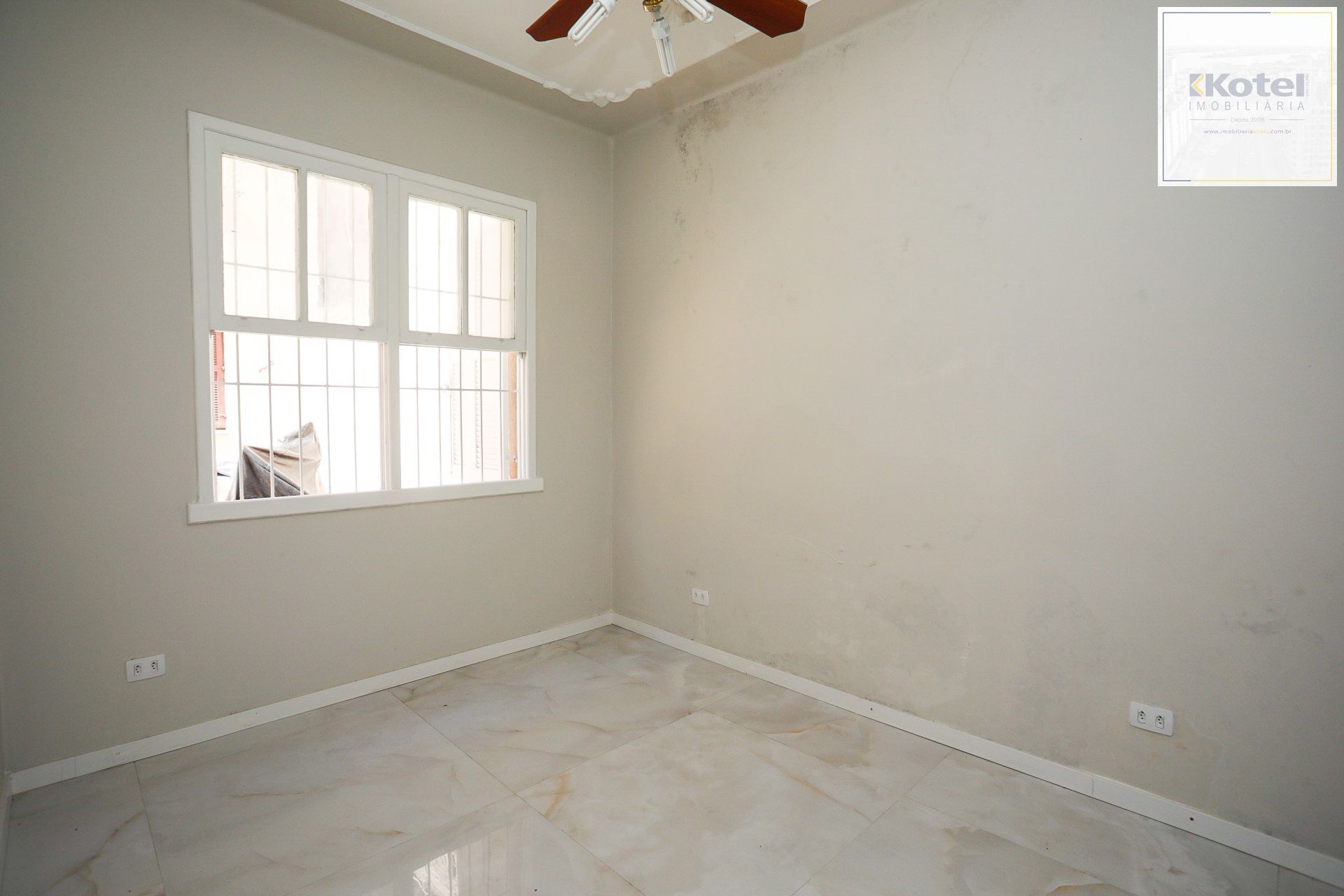Apartamento Amplo no Menino Deus – 2 Dormitórios, 2 Banheiros e Churrasqueira