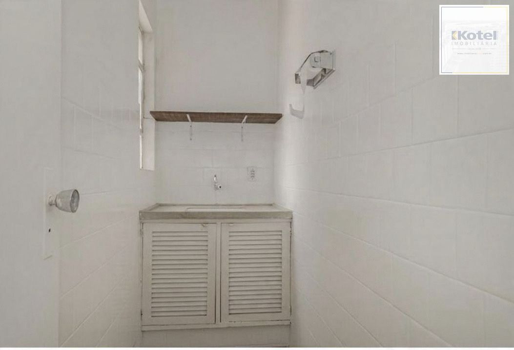 Sala Comercial Reformada no Centro Histórico | 46m² | Portaria 24h