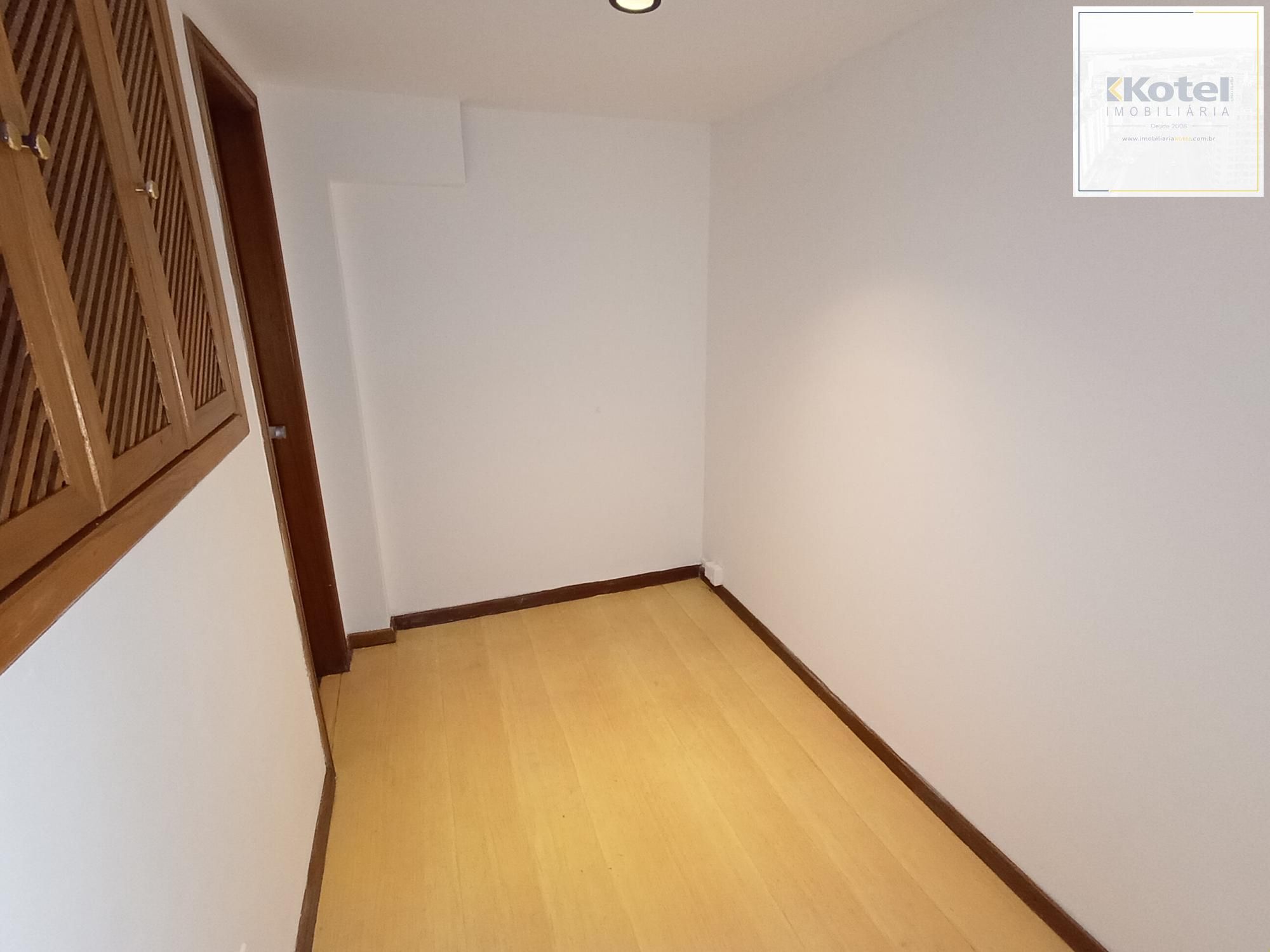 Sala na Venâncio Aires com mezanino e 2 banheiros — foto 4