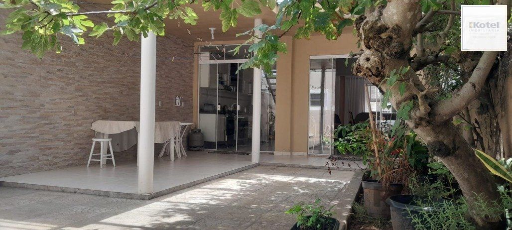 CASA DE ALVENARIA  2 PAVIMENTOS, NO BAIRRO MEDIANEIRA/GLORIA — foto 3