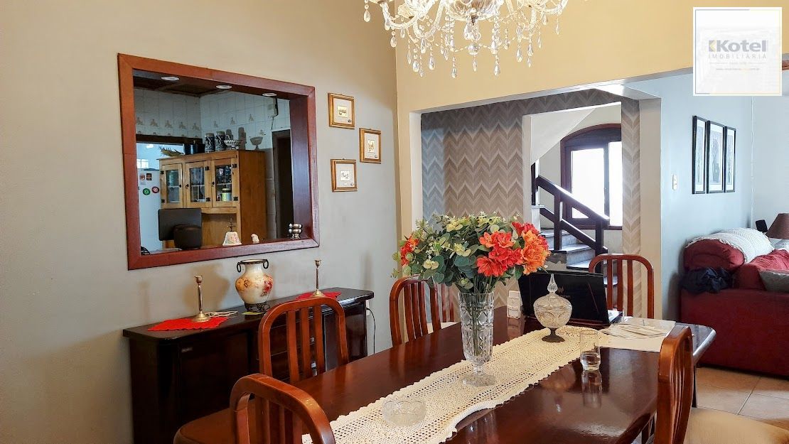 Linda Casa de Esquina com 230 M². Área de Lazer Completa. — foto 3