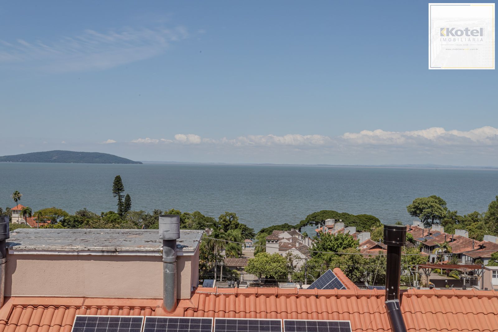 Casa com 3 suítes, Jacuzzi e vista panorâmica para o Guaíba