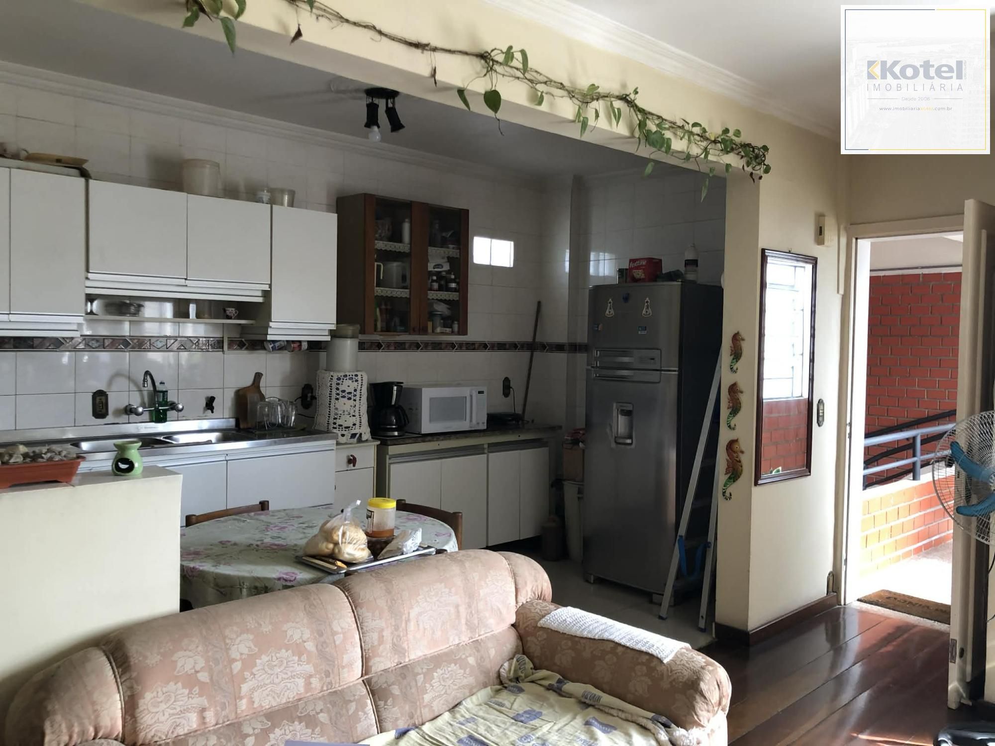 Predio residencial sendo uma cobertura e mais 03 apartamentos — foto 3