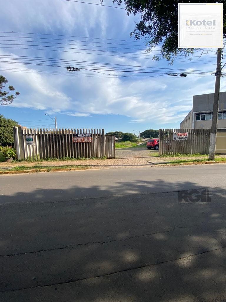 Vende em Cachoeirinha, terreno com  1.213metros quadrados, sendo 26,69 de frente e 45,46 de frente a fundos. , excelente para indústria.