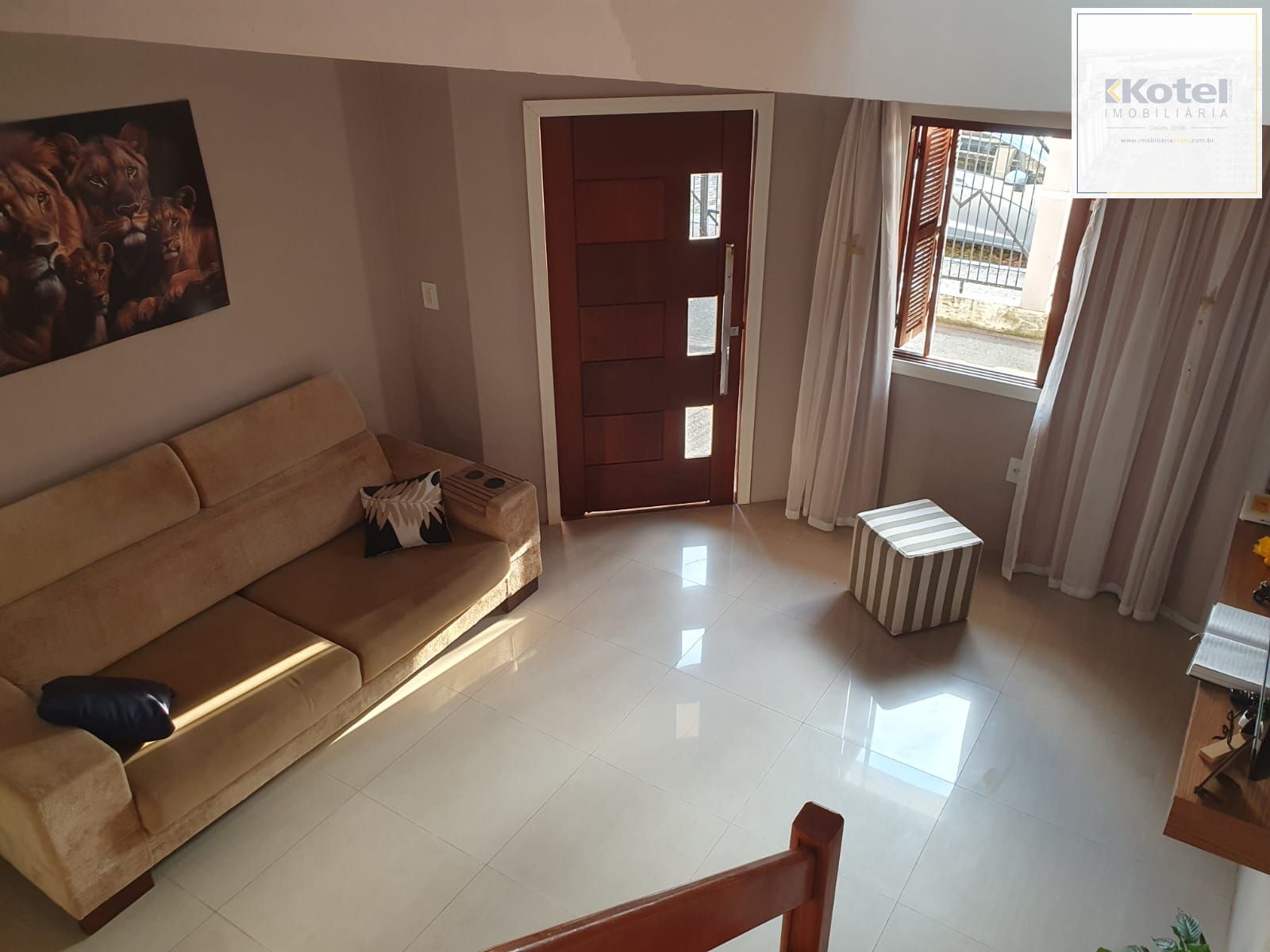 Casa, 3 Dormitórios, 2 Banheiros, 180m², Bairro Estância Velha, Canoas