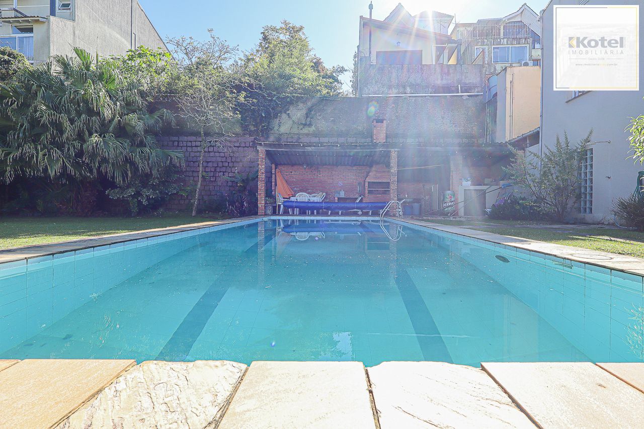 06 Dormitórios / Piscina/ Vista pro Guaiba/ 300m da AABB