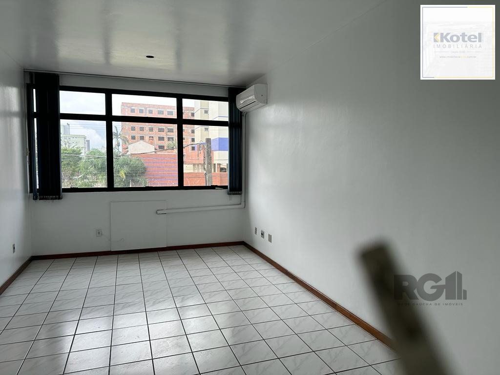 Prédio comercial com 02 lojas e 06 salas no bairro Jardim Itu, Porto Alegre/RS