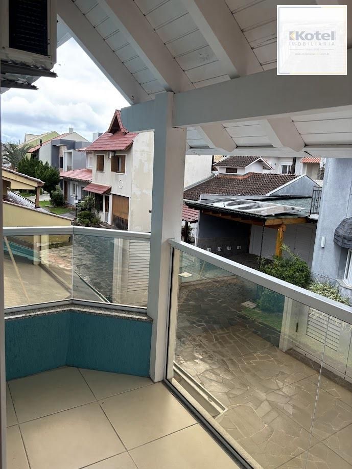 Casa em Condomínio com 3 Dormitórios, Suíte, Sótão e 2 Vagas — foto 3