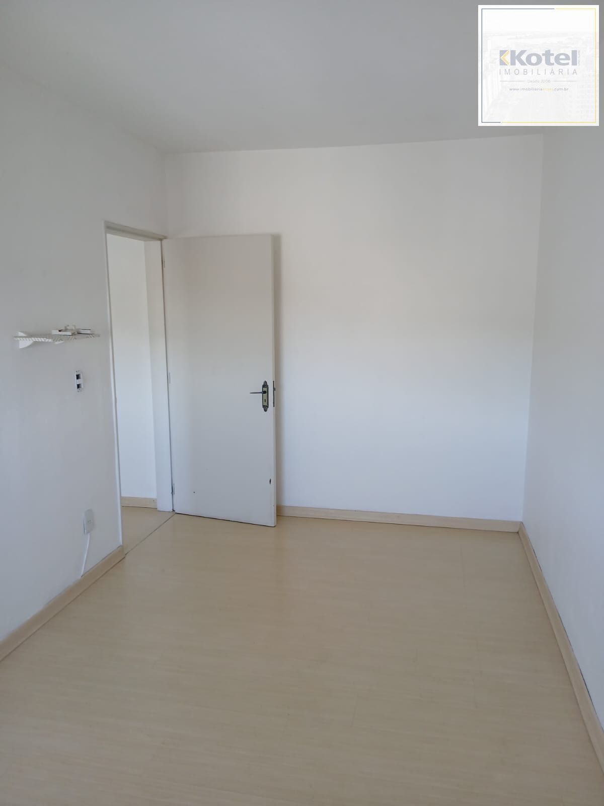 Vendo Apartamento 02 dormitórios com Vaga Rotativa no Jardim Sabará em Porto Alegre. — foto 5