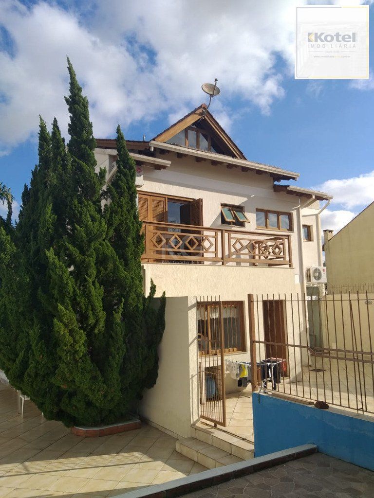 Casa Condominio para Venda - 237.24m², 3 dormitórios, sendo 1 suites, 2 vagas - Alto Petrópolis