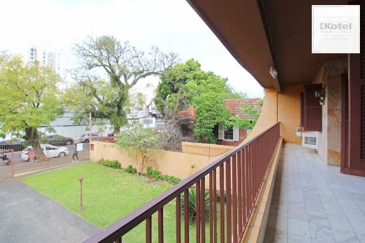 Sobrado 3 quartos à venda, 223m², Passo da Areia - Porto Alegre