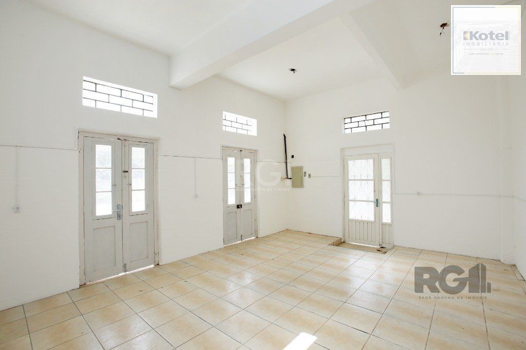 Prédio 3 andares. Composto de salas e apartamentos — foto 2