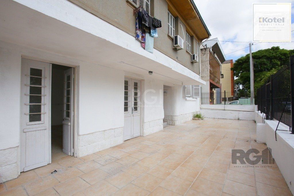 Prédio 3 andares. Composto de salas e apartamentos — foto 5