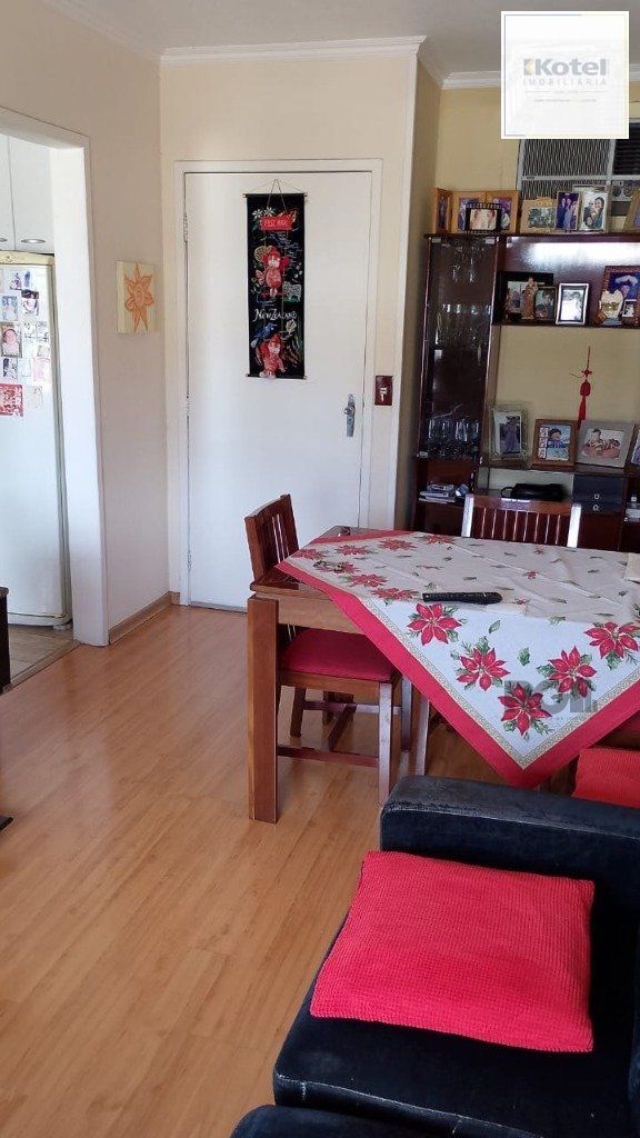 Com 2 quartos espaçosos, 1 banheiro, e 1 vaga de garagem — foto 3