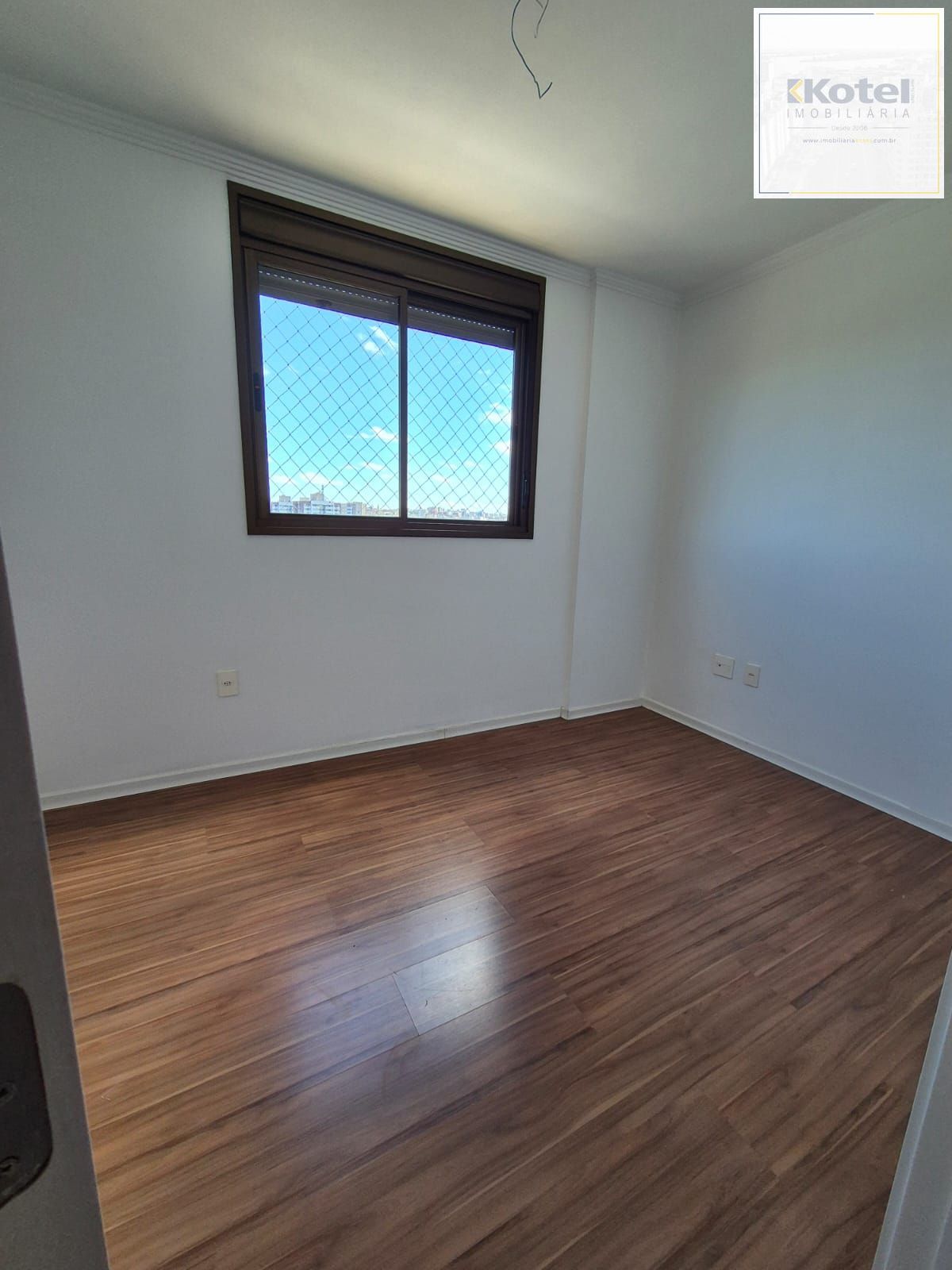 Apartamento 03 dormitórios no Bairro Cristo Redentor em Porto Alegre. — foto 3