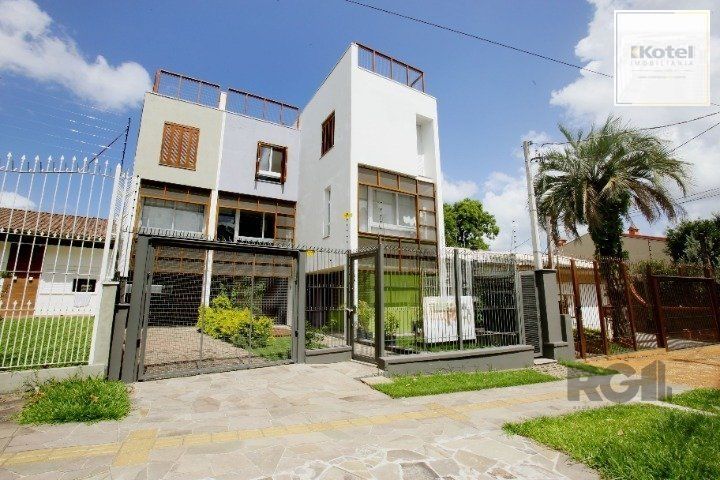 Sobrado 2 quartos à venda, 139m², Jardim Sabará - Porto Alegre
