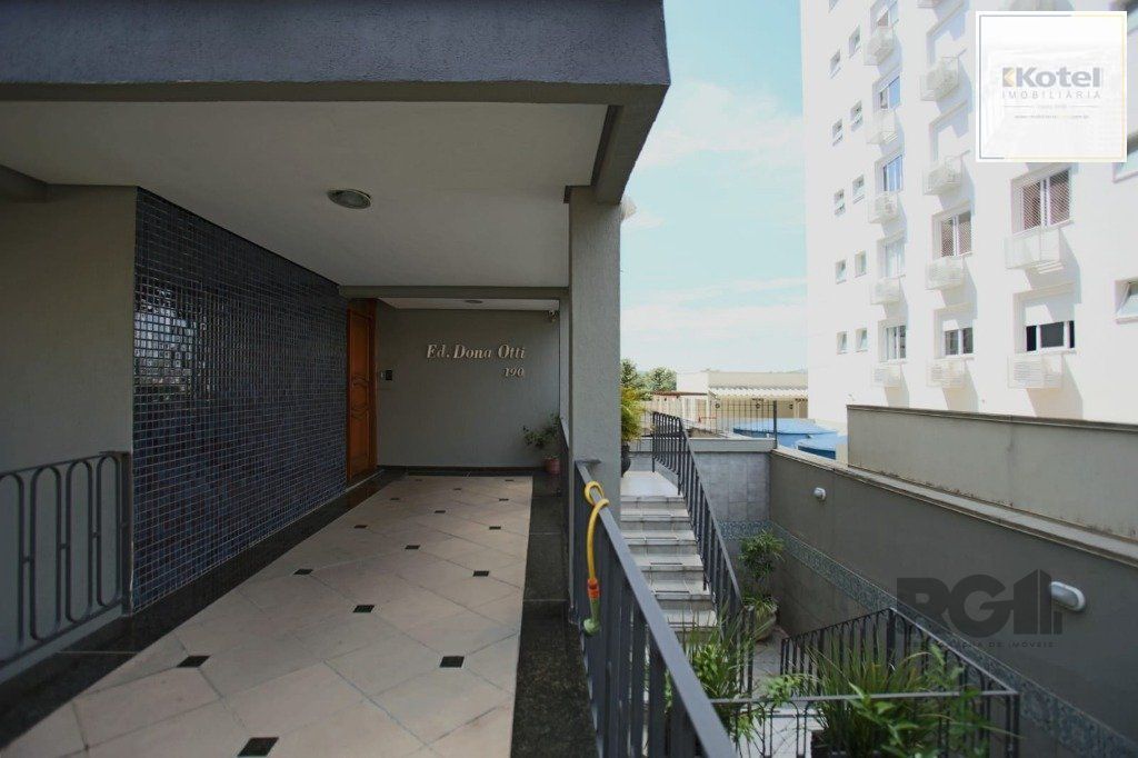 Apartamento, 2 Quartos, 2 Vagas, Bairro Petrópolis — foto 4