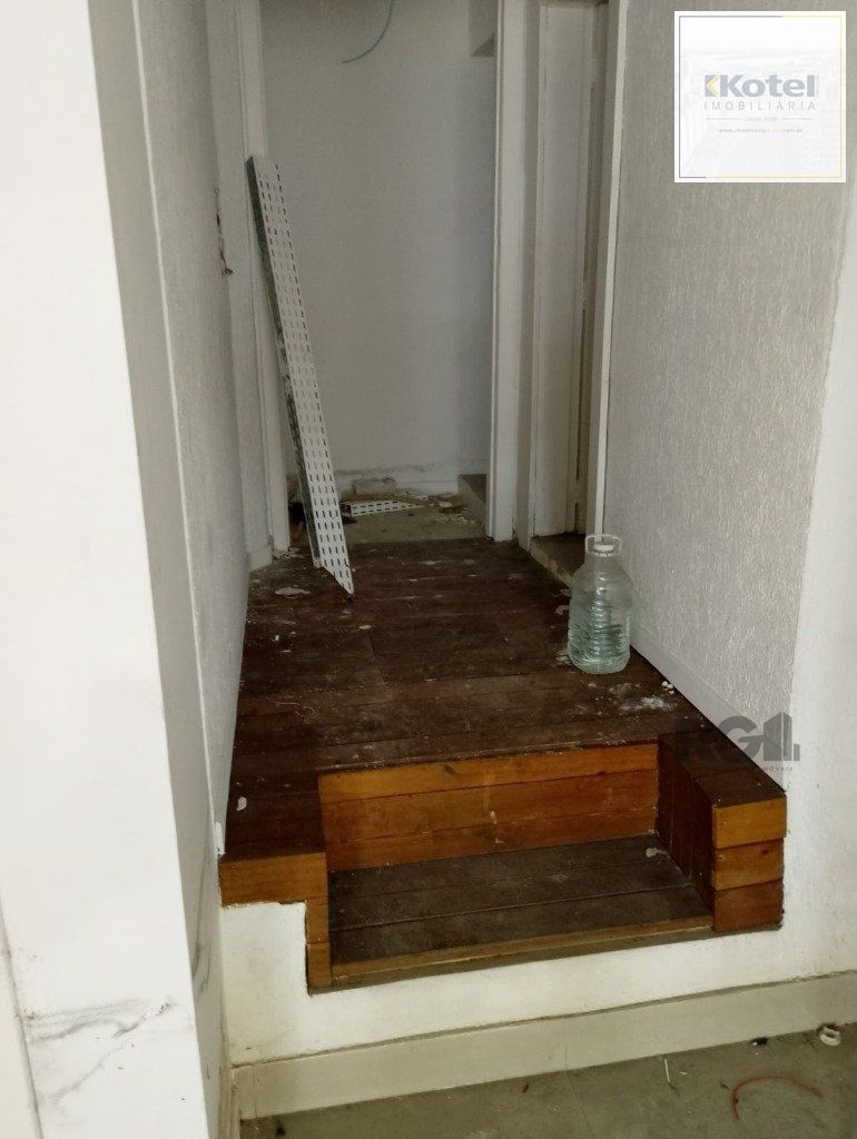 Loja comercial desocupada à venda no coração de Porto Alegre, localizada na Rua Mostardeiro — foto 5