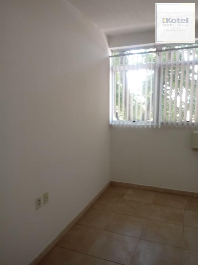 Sala comercial à venda, localizada no coração de Canoas, Rio Grande do Sul. Este imóvel espaçoso e moderno conta com 1 quarto, 1 banheiro e uma vista panorâmica deslumbrante