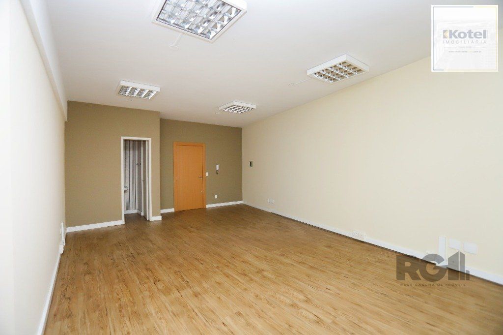 Sala comercial na Avenida Cristóvão Colombo