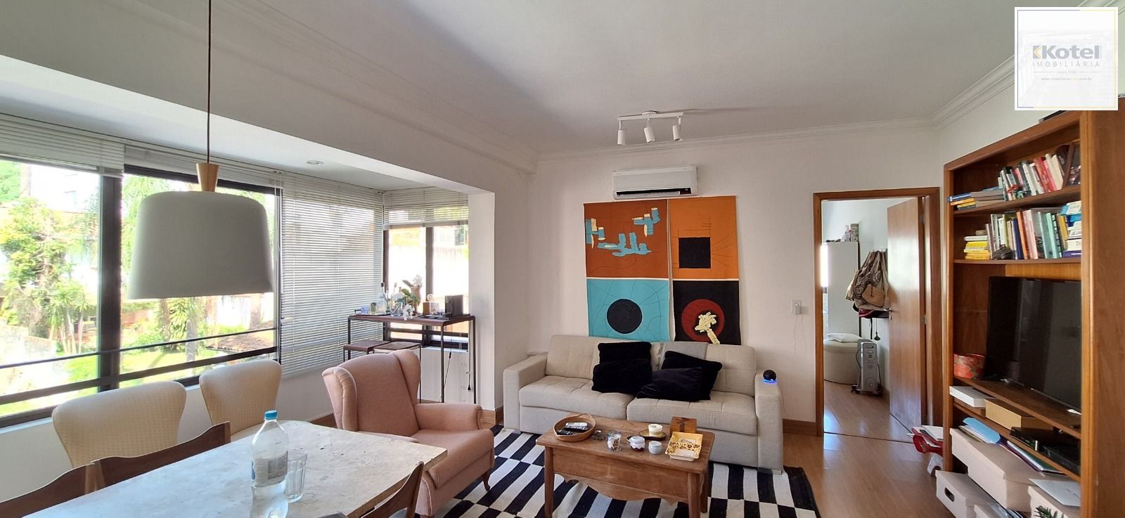 Apartamento 01 dormitório com garagem no Mont Serrat