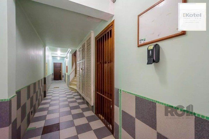 Vendo apartamento 01 dormitório no Bairro Centro Histórico de Porto Alegre.