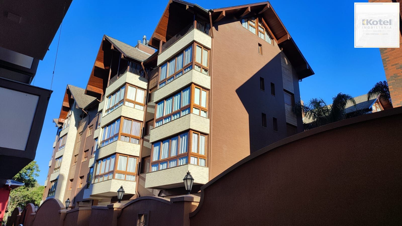 02-FACHADA 02