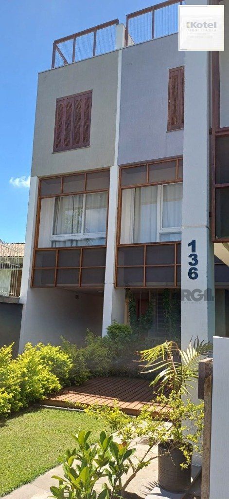 Sobrado 2 quartos à venda, 139m², Jardim Sabará - Porto Alegre
