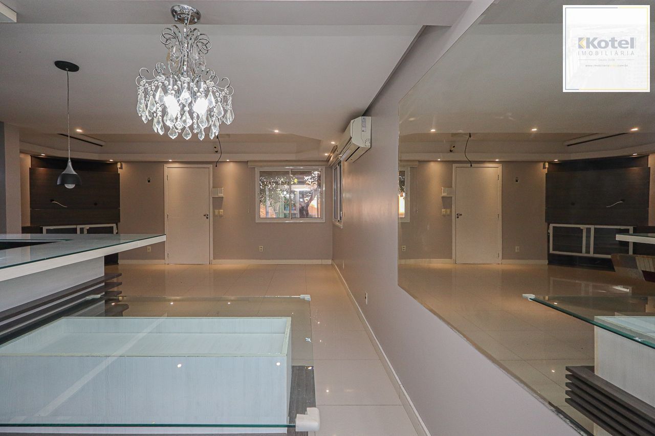 Casa em Bairro exclusivo e condominio fechado com infra estrutura