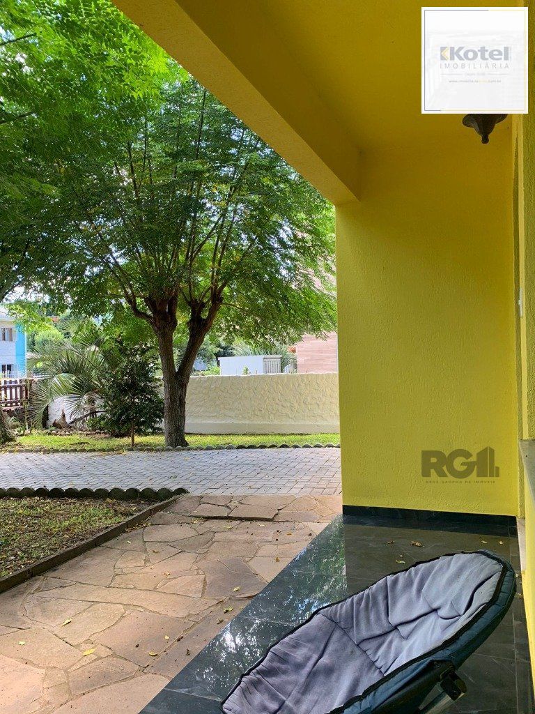 Casa sobrado com 03 dormitórios e garagem para 3 carros na cidade de Nova Petrópolis — foto 2