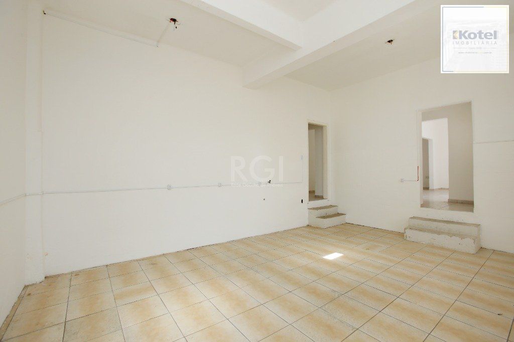 Prédio Comercial 2 quartos à venda, 200m², Navegantes - Porto Alegre