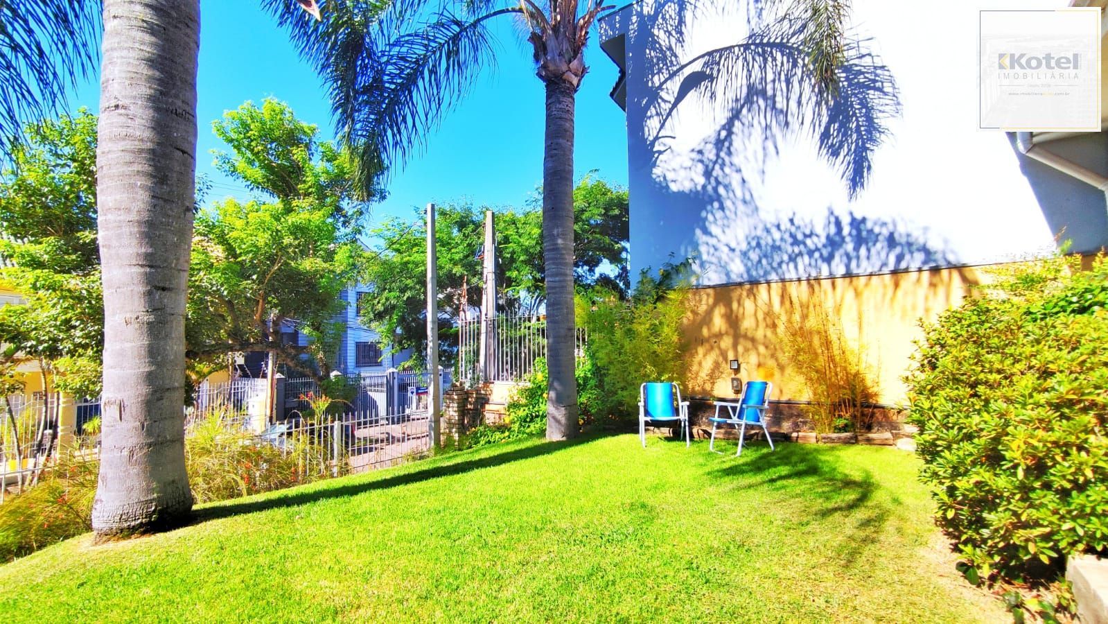 Casa com 4 Quartos e 2 banheiros e  2 Suites à Venda, 153 m² por R$ 990.000