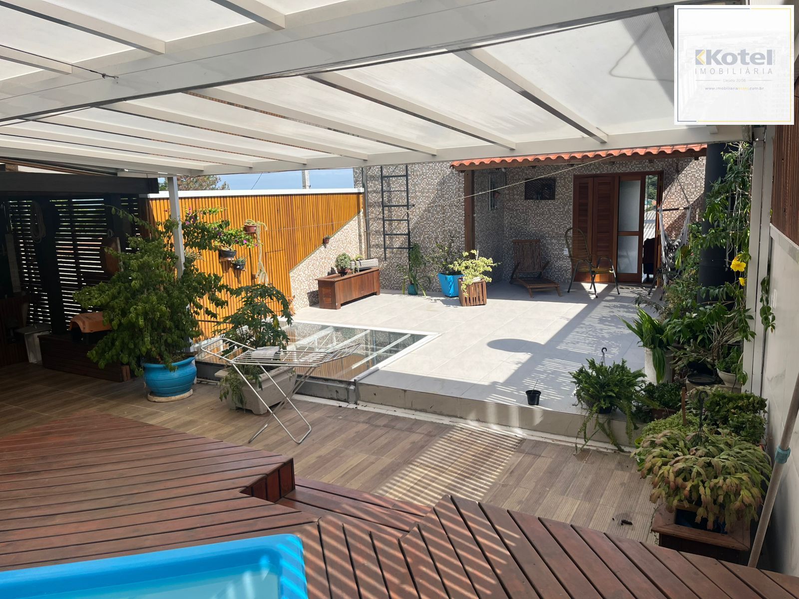 Vendo casa com piscina na Lomba do Pinheiro — foto 2