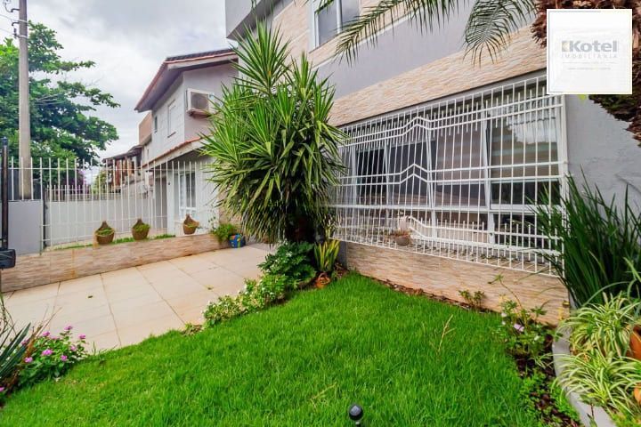 Casa de Condomínio 3 quartos à venda, 300m², Mário Quintana - Porto Alegre