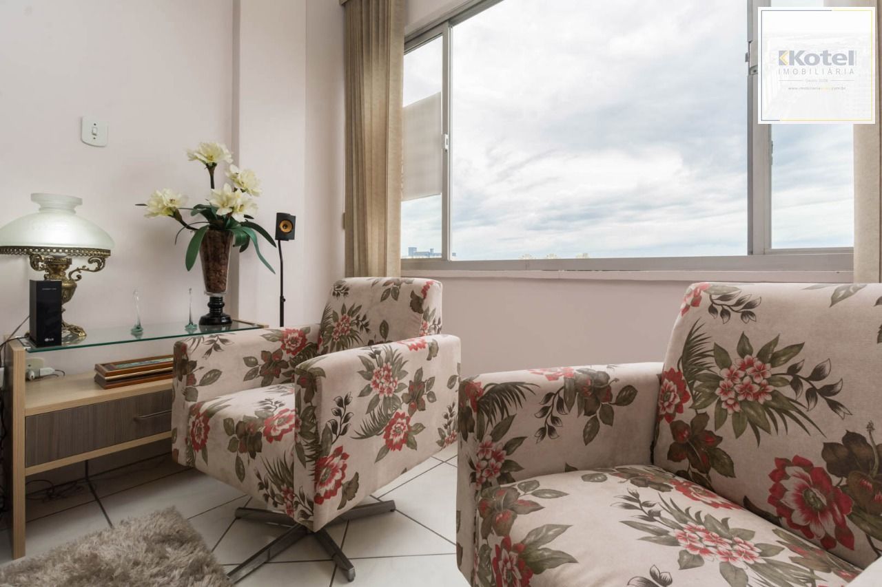 Apartamento, 2 dormitórios, 2 banheiros, 114m², Bairro Floresta — foto 5