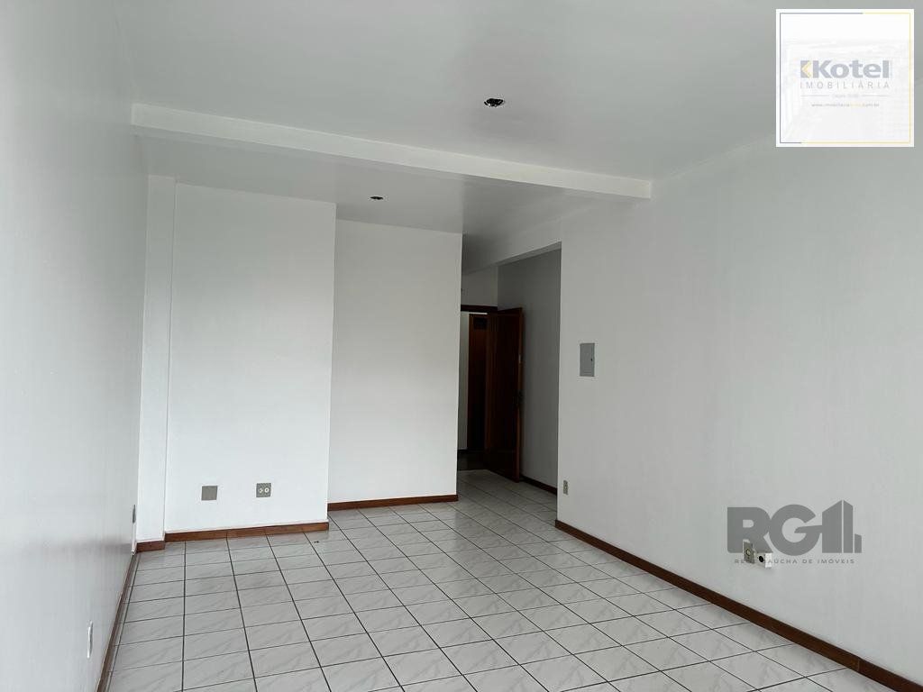 Prédio comercial com 02 lojas e 06 salas no bairro Jardim Itu, Porto Alegre/RS