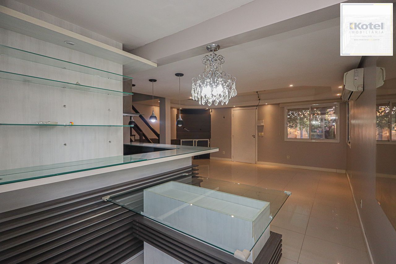 Casa em Bairro exclusivo e condominio fechado com infra estrutura