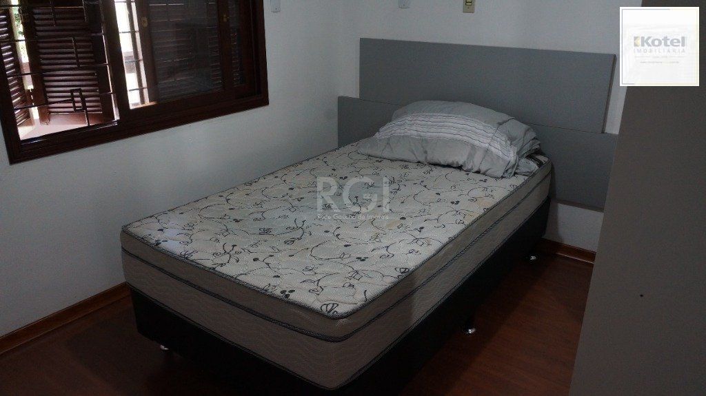 Casa para Venda - 162m², 3 dormitórios, sendo 1 suites, 3 vagas - Agronomia — foto 4
