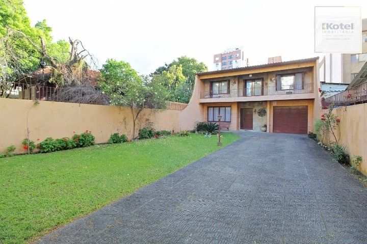 Sobrado 3 quartos à venda, 223m², Passo da Areia - Porto Alegre