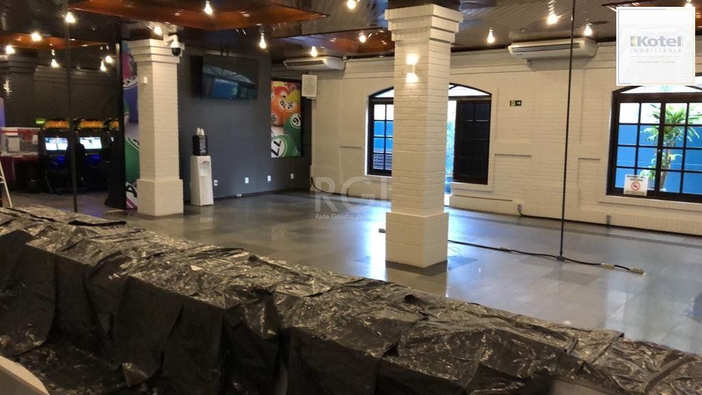 Prédio à Venda - 1650m², 18 vagas - Menino Deus — foto 3