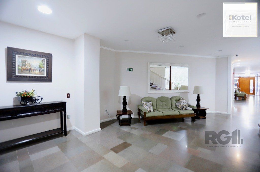 Apartamento 02 dormitórios no Bairro Floresta em Porto Alegre — foto 3