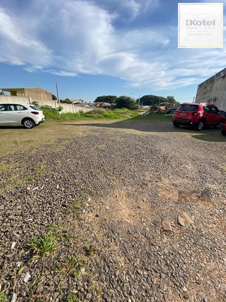 Vende em Cachoeirinha, terreno com  1.213metros quadrados, sendo 26,69 de frente e 45,46 de frente a fundos. , excelente para indústria.
