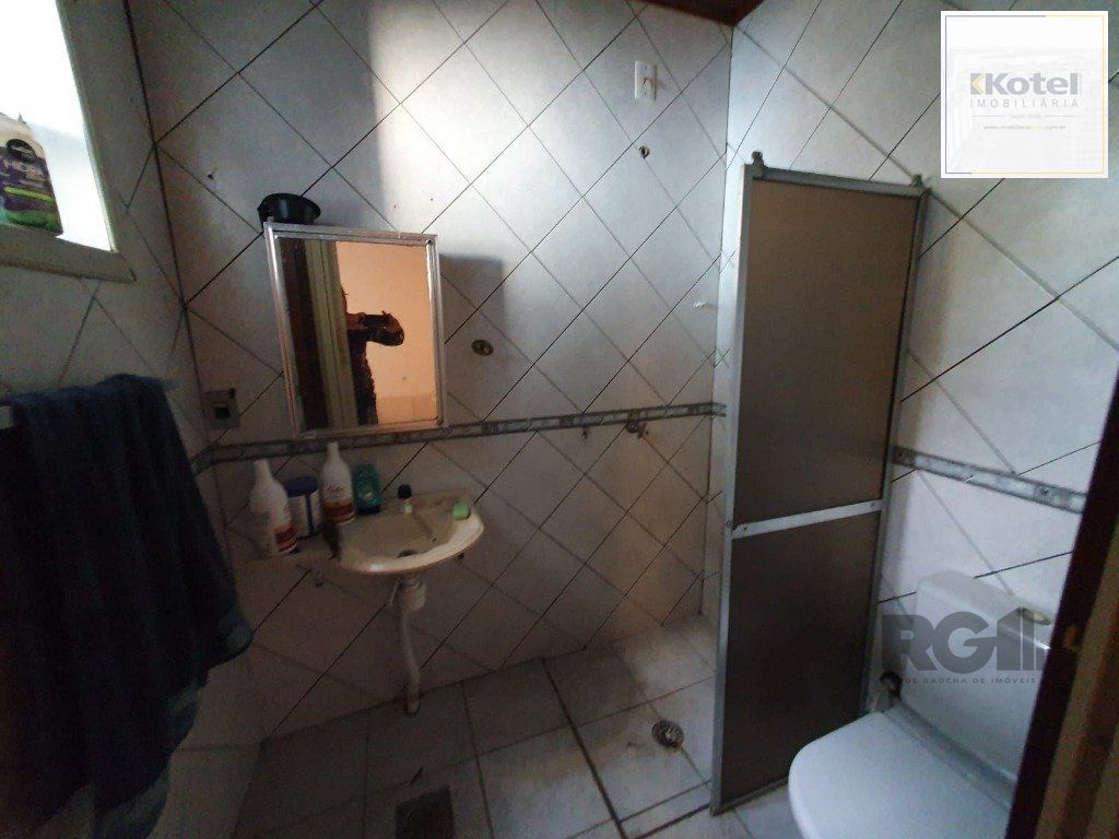 Casa 2 dormitórios próximo shopping Canoas