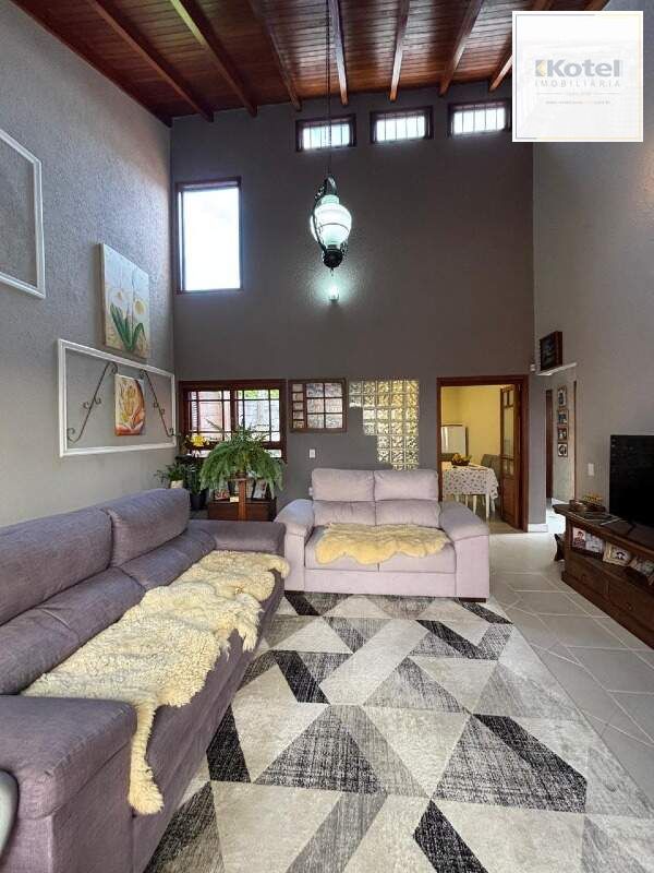 Casa 03 dormitorios Viamão