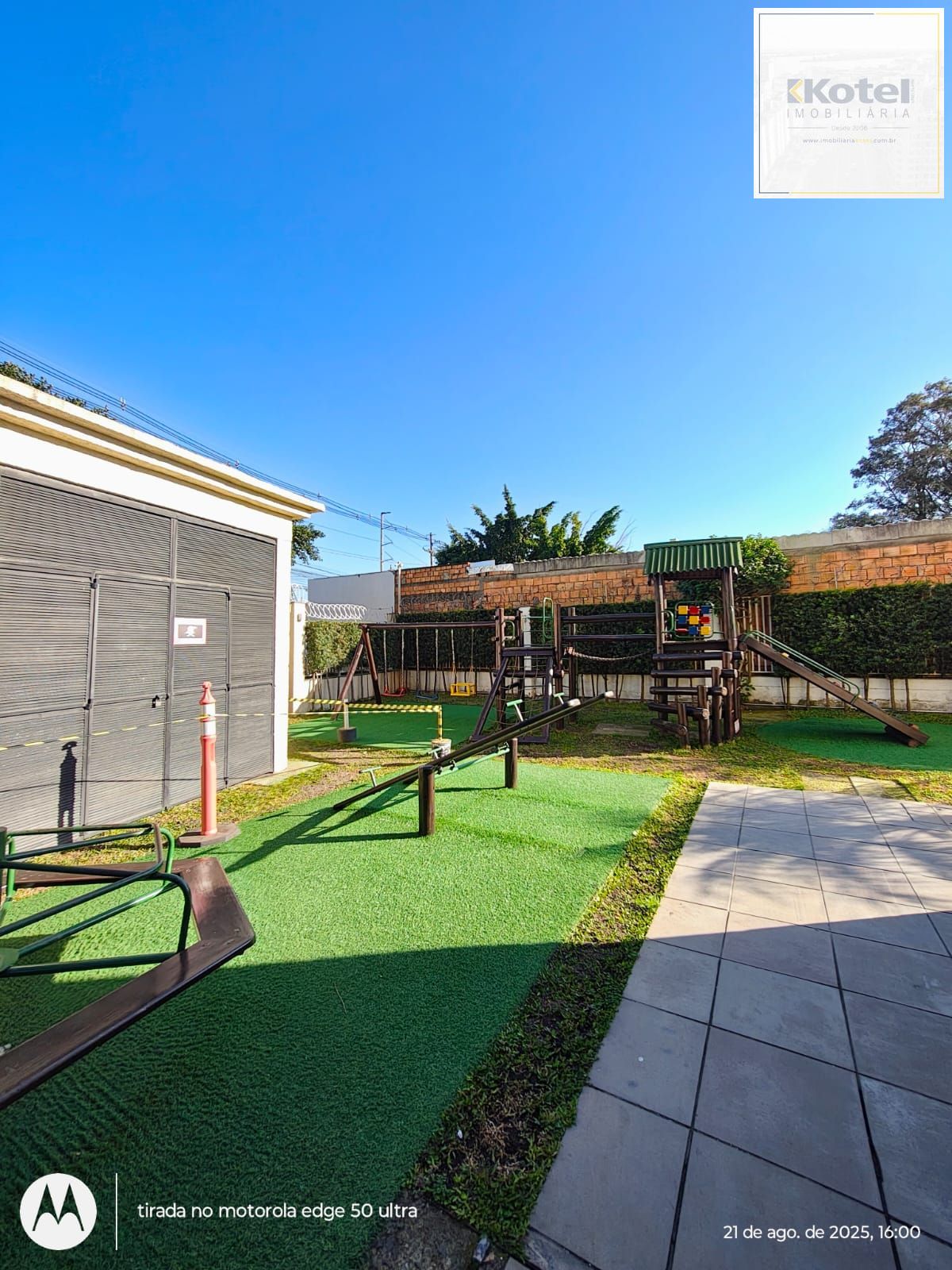 Apartamento 3 quartos, com garagem.