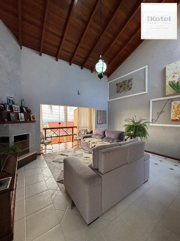 Casa 03 dormitorios Viamão